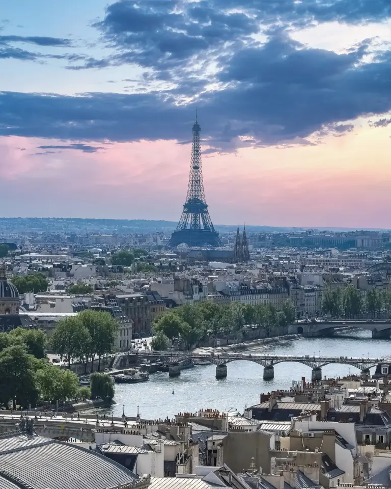 Paris Aerial View Of The Eiffel Tower 2026 01 07 23 11 30 Utc